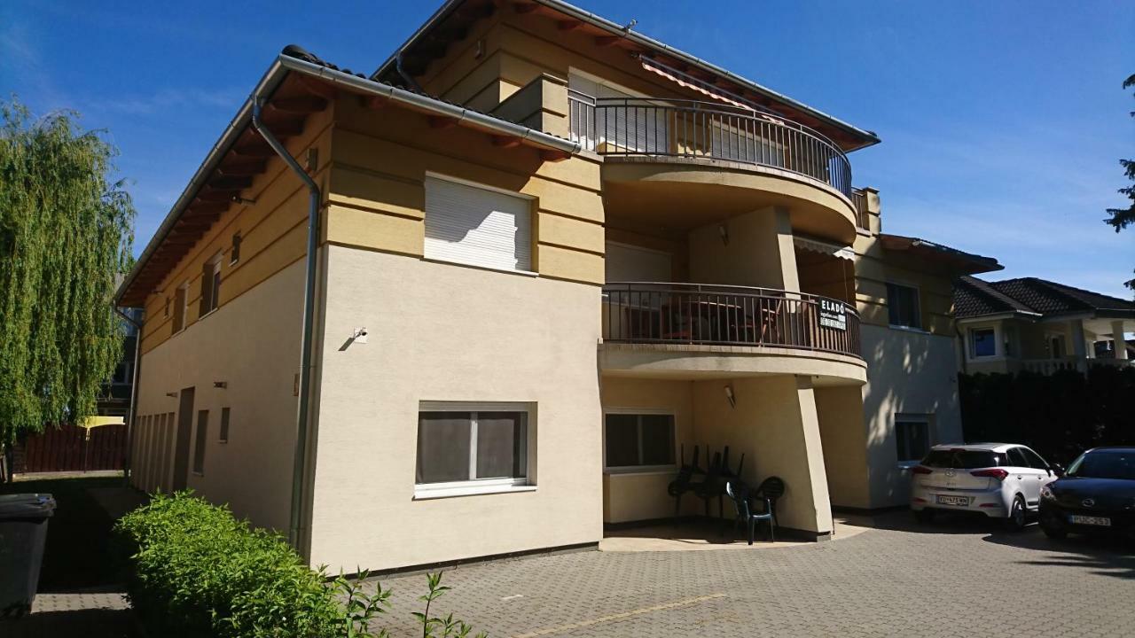 Yellow Sun Apartman Siófok Exterior foto